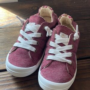New Kids' Limited Edition Roxy Bayshore Soft Sneakers